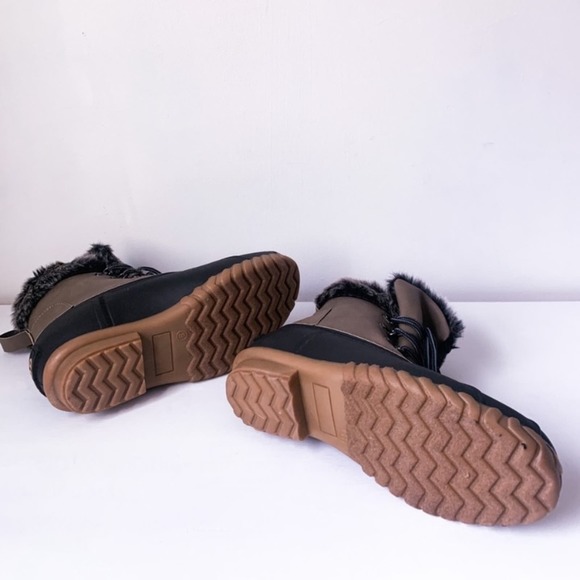 Izod Lined Rain Boots - Picture 8 of 8